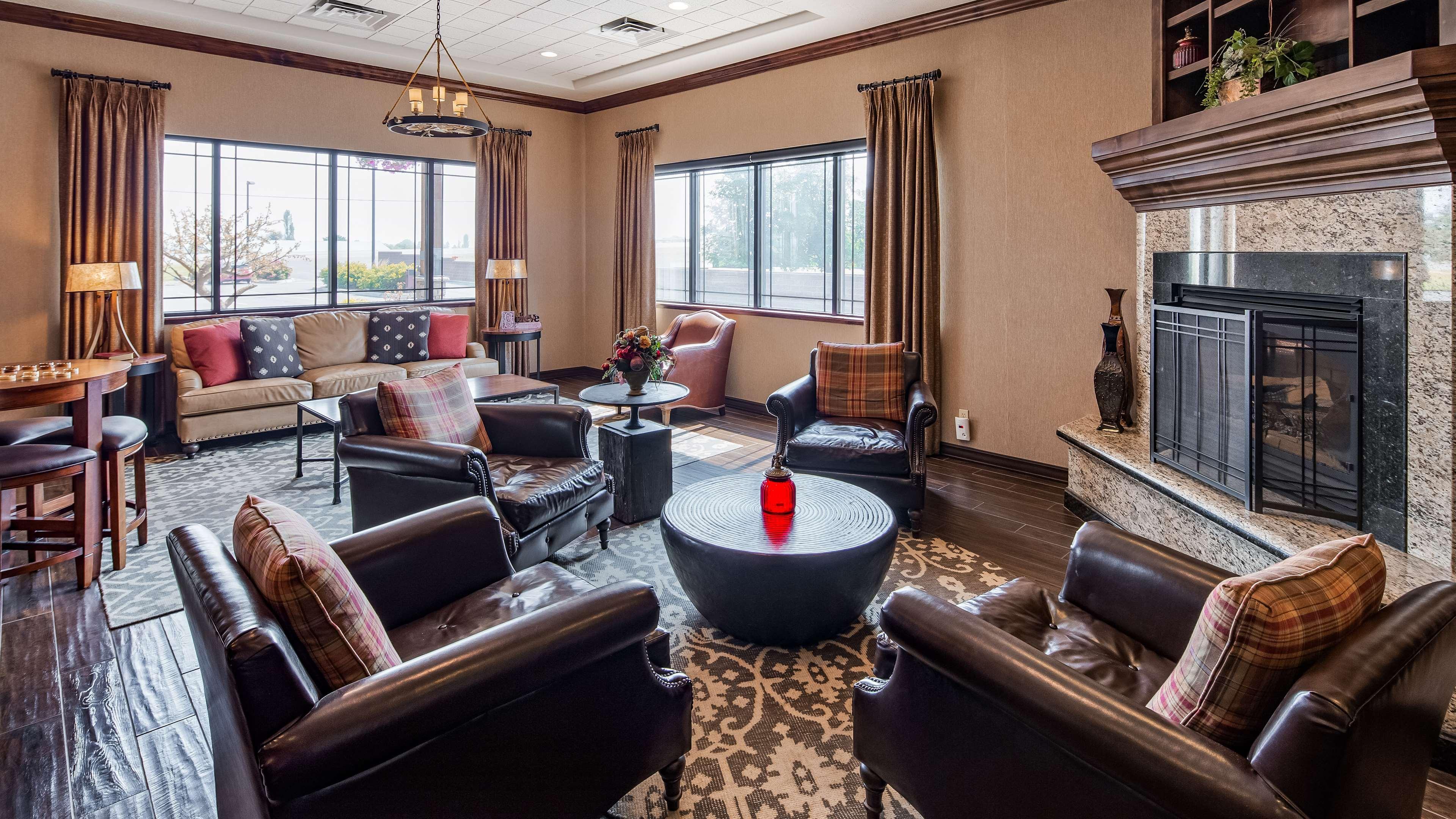 Best Western Plus Flathead Lake Inn And Suites Kalispell Eksteriør billede