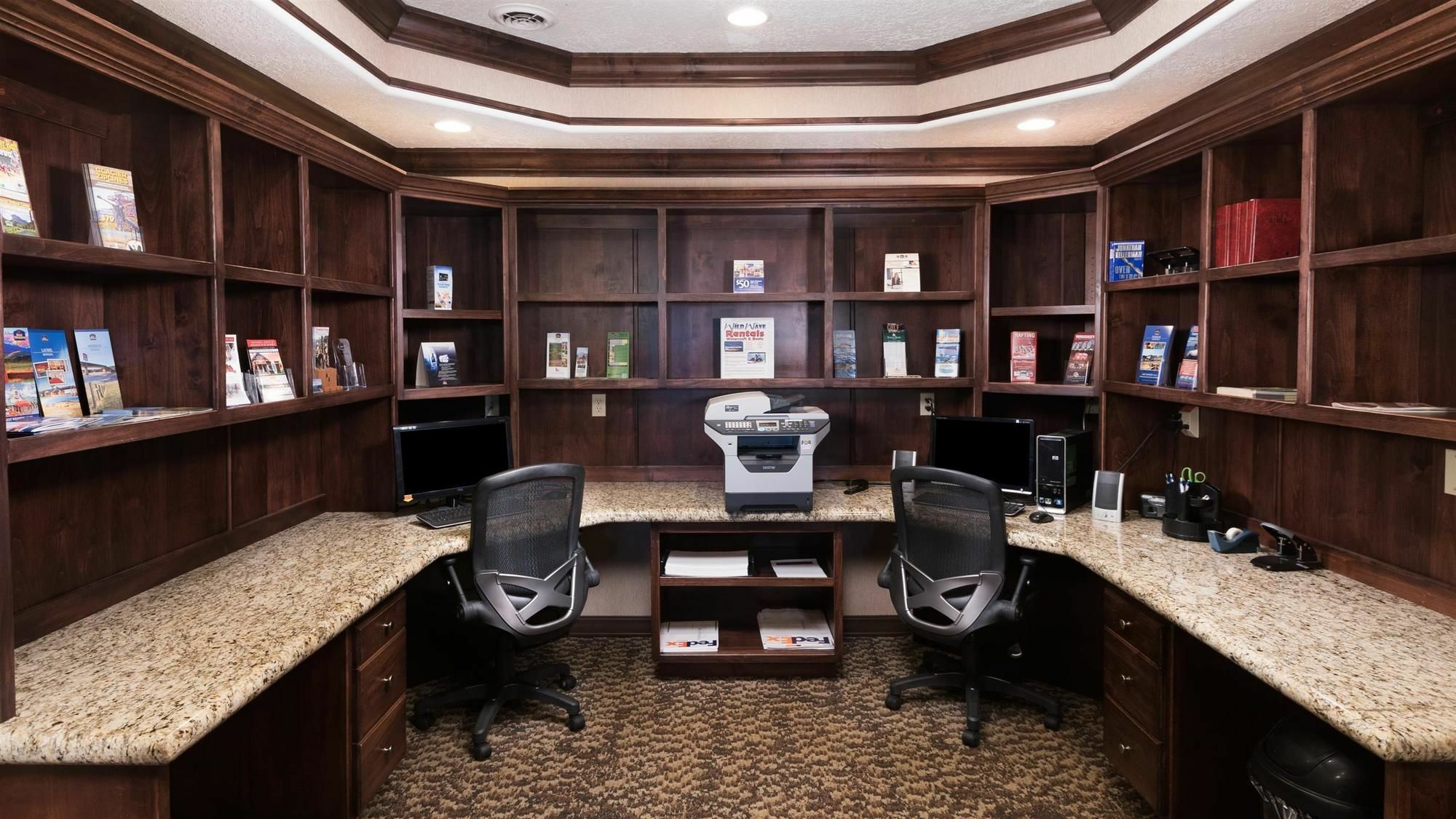 Best Western Plus Flathead Lake Inn And Suites Kalispell Eksteriør billede