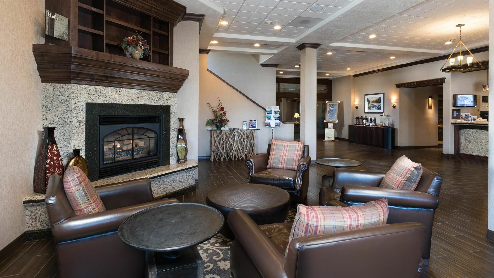 Best Western Plus Flathead Lake Inn And Suites Kalispell Eksteriør billede